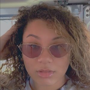 Meet your Posher, Natalie